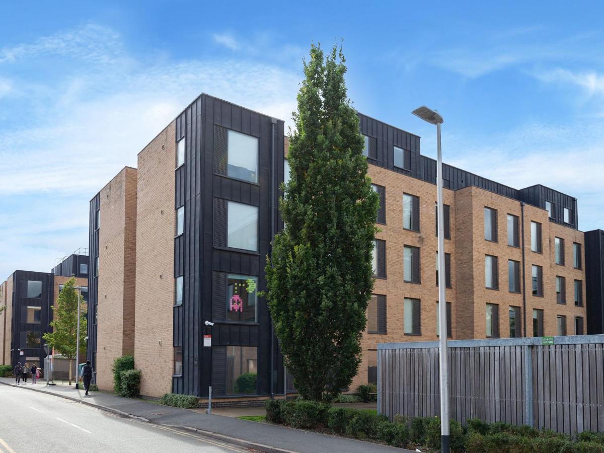 Kendrick Hall In For Students Only Apartment