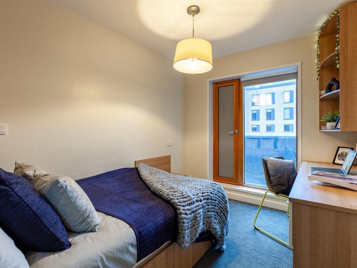 Kendrick Hall In For Students Only Apartment Reading